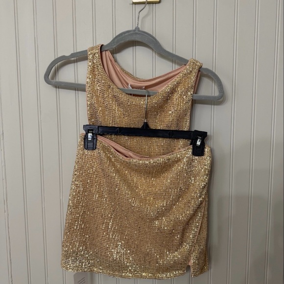 Lovers + Friends Selma Sequin Matching Set Women’s XS Gold NWT - Picture 2 of 6